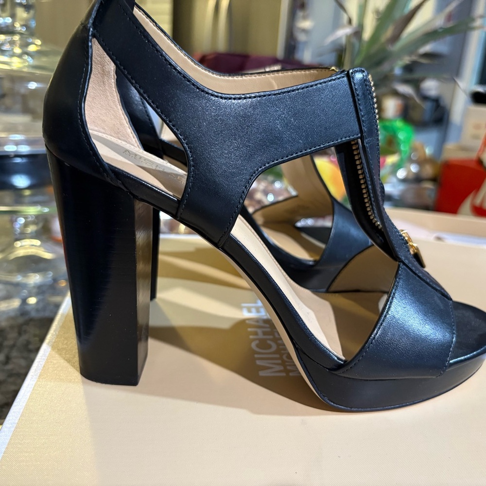 Michael Kors Black Leather Heels with Gold Zipper - Picture 2 of 4